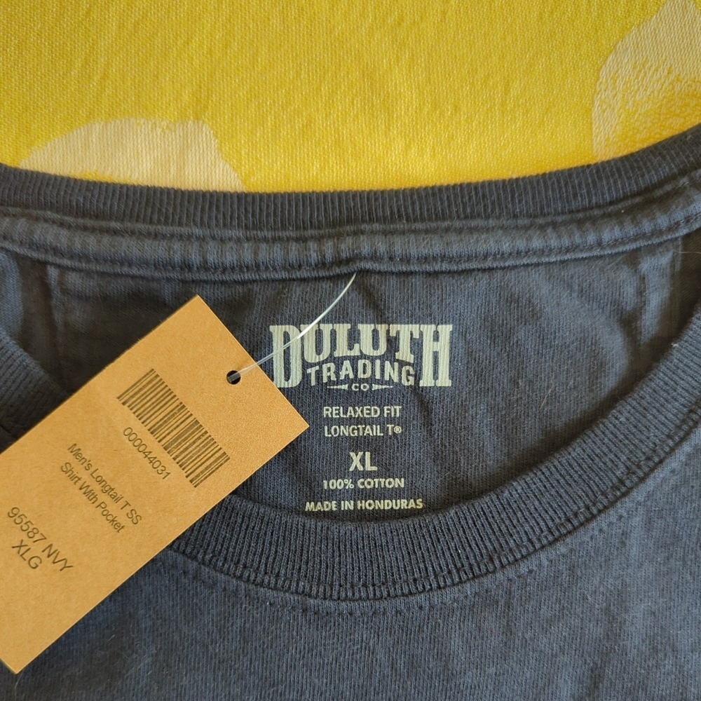 Duluth Trading Co. Men’s Short Sleeve Pocket Tee — Navy - Picture 3 of 4